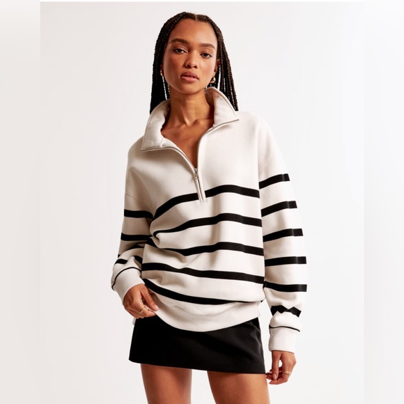 Abercrombie & Fitch Sweaters - Abercrombie & Fitch White Black Stripe Half Zip Up Pullover, Size Large.